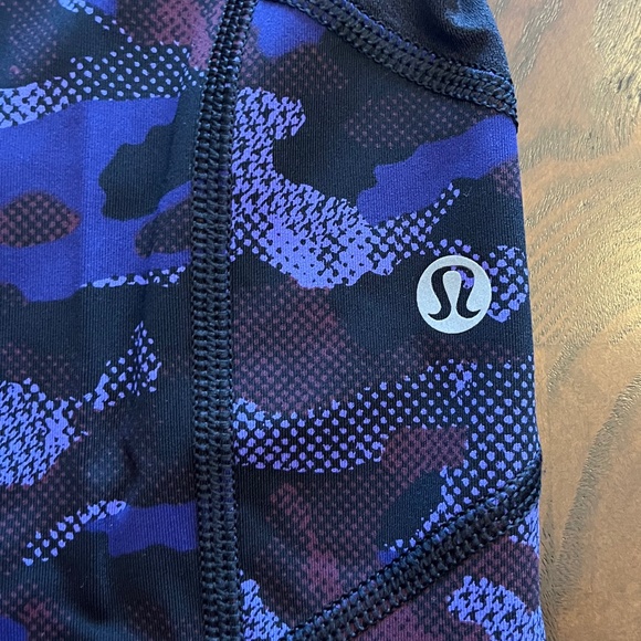 Lululemon Pace Rival Crop Leggings - Hounds Camo Emperor Blue Black Vintage - 4 - Picture 7 of 15